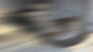 ベルト交換してる隊員